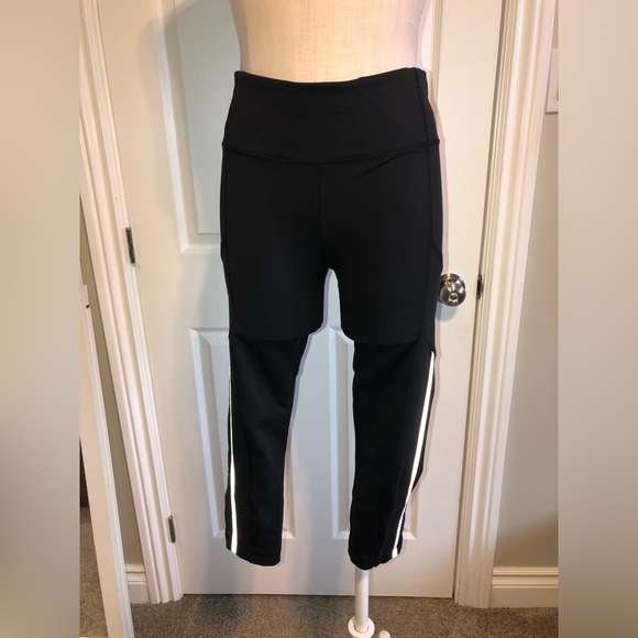 Lululemon Black High-Waisted Leggings size 8 - Picture 5 of 7